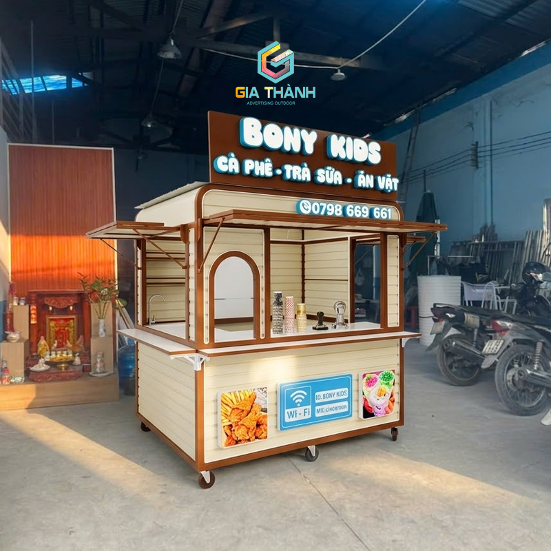 Kiot Bán Cafe giá rẻ Màu Kem - Nâu Logo Bảng Hiệu Có Led mẫu 41